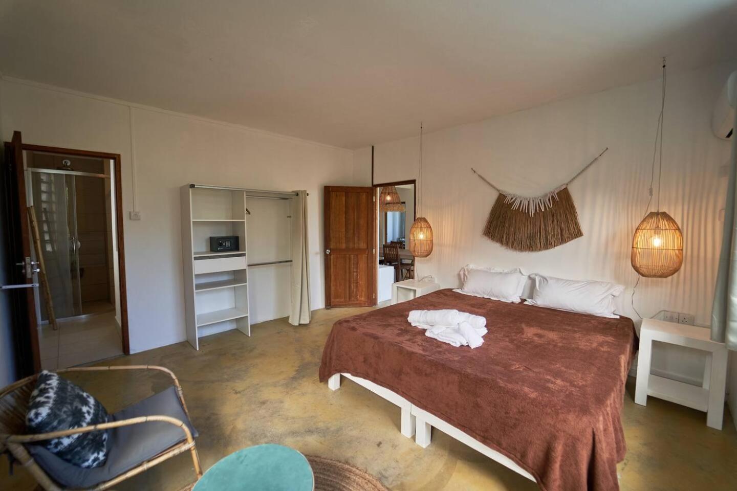 Loukaz -Entire Rental Units W Panoramic Rooftop Coteau Raffin Exteriör bild