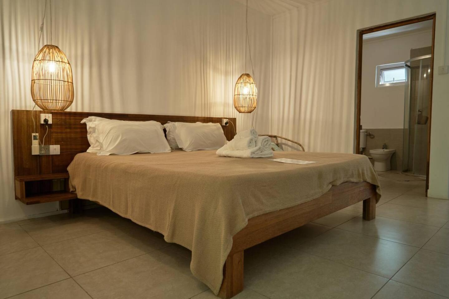 Loukaz -Entire Rental Units W Panoramic Rooftop Coteau Raffin Exteriör bild