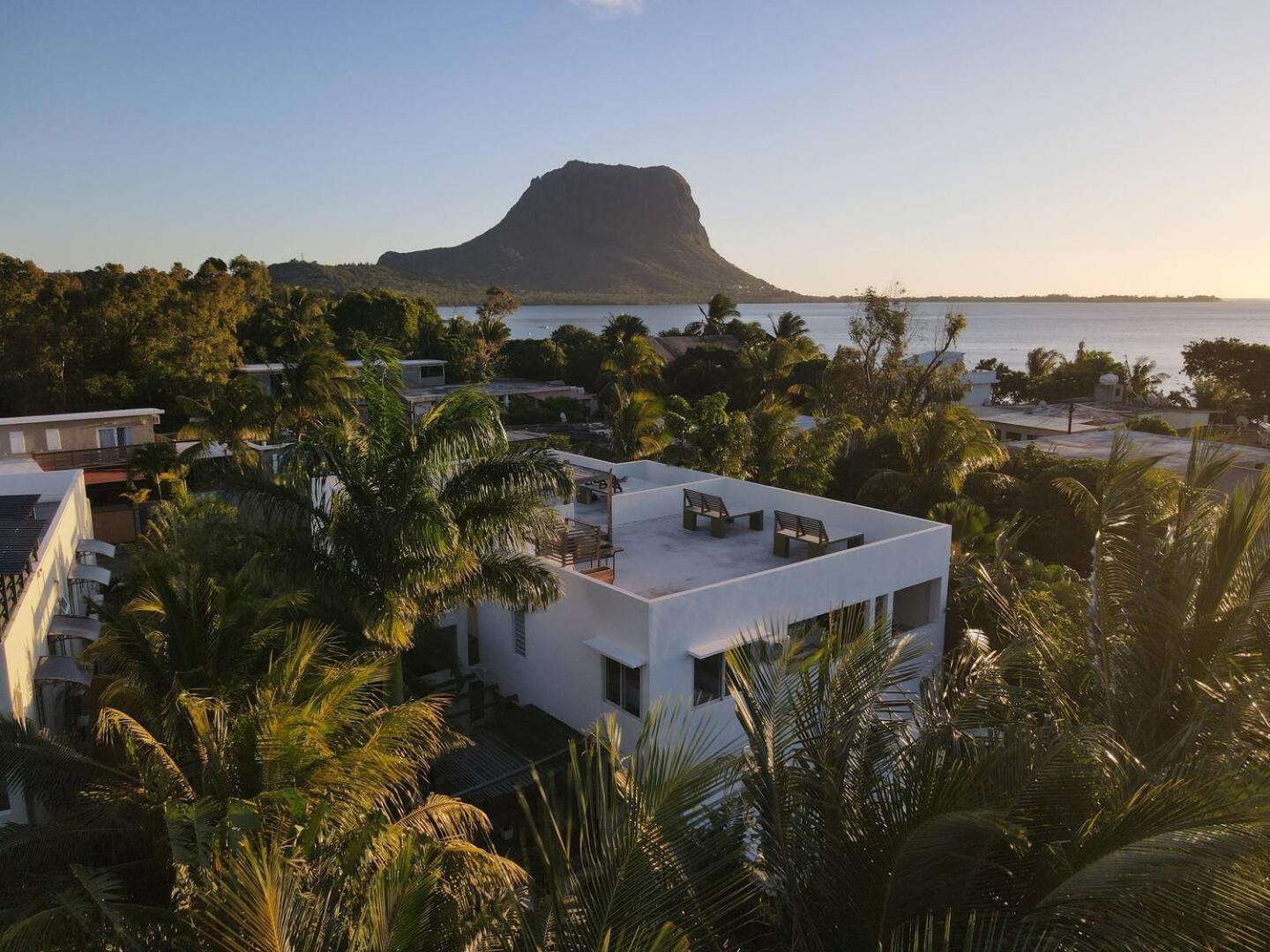 Loukaz -Entire Rental Units W Panoramic Rooftop Coteau Raffin Exteriör bild